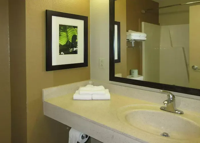 Hotel Suburban Near Hanes Mall Winston-Salem