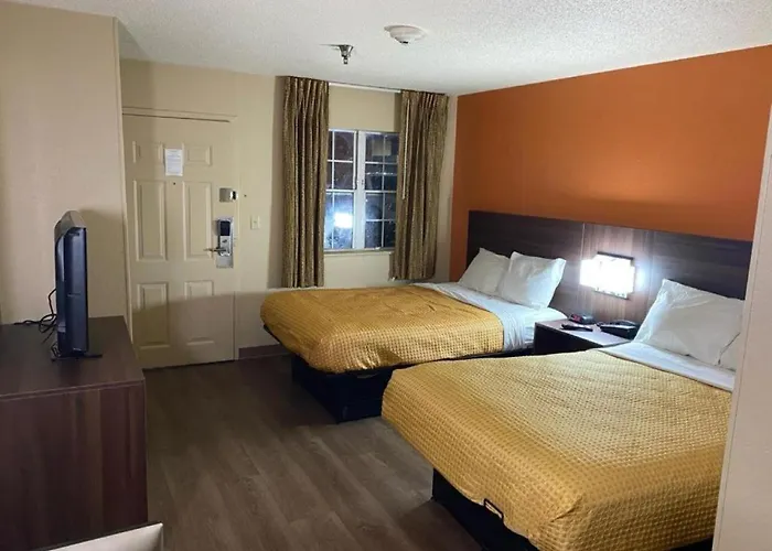 Suburban Near Hanes Mall 4*