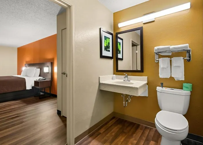 Suburban Near Hanes Mall 4*