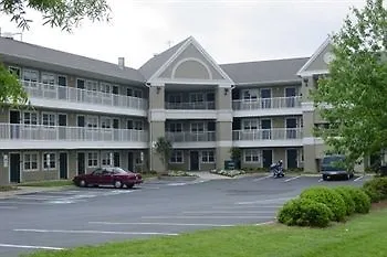 Suburban Near Hanes Mall 4* Winston-Salem